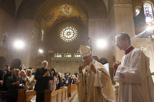 Pope canonizes Junipero Serra, says faith is alive only when shared