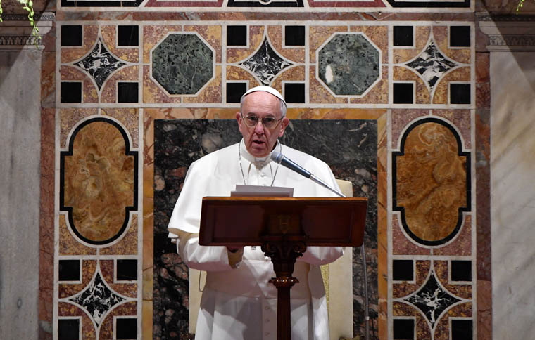 Pope to diplomats:  Break bad habits of war, injustice