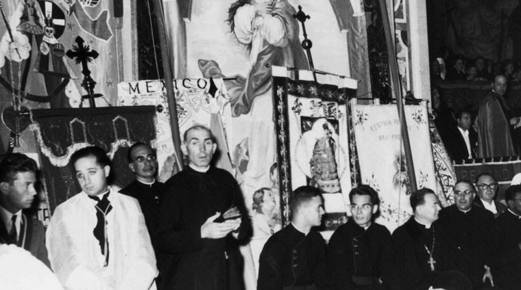 Banner day for Bishop Moynihan: meeting Pope Pius XII