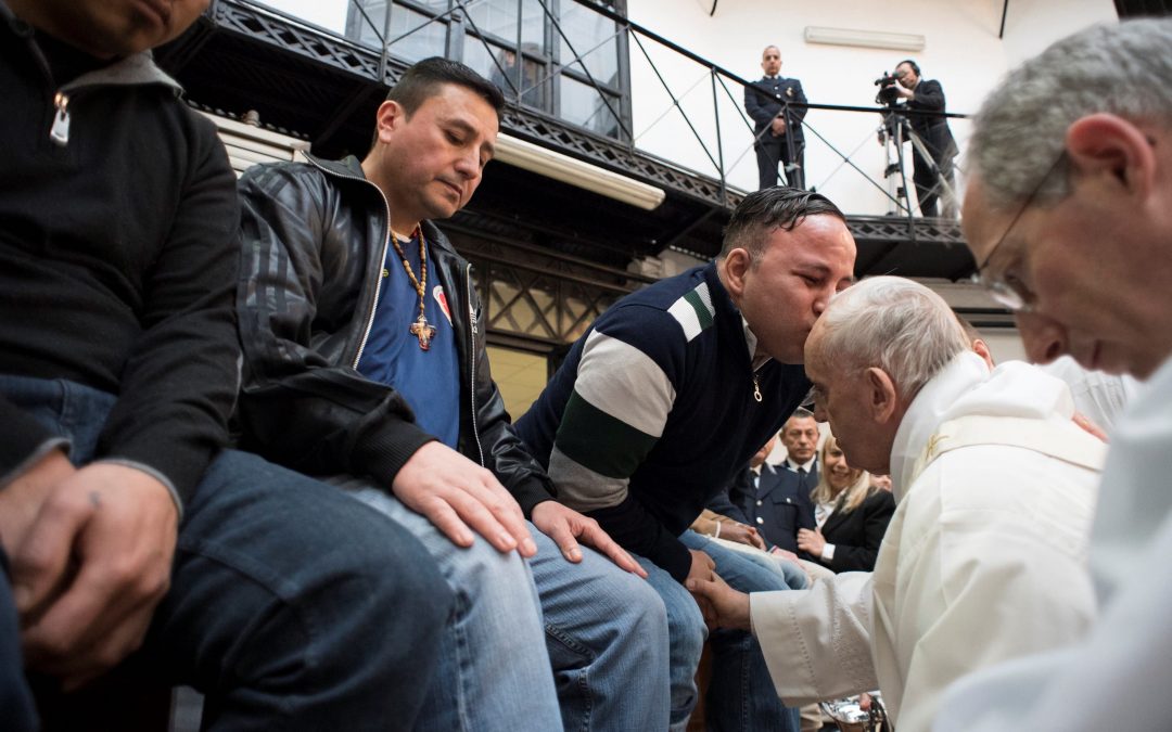 Jesus does not give up on anyone, pope tells prisoners