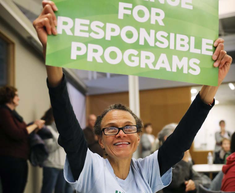 Nuns on the Bus 21-state tour stirs support for ‘responsible programs’