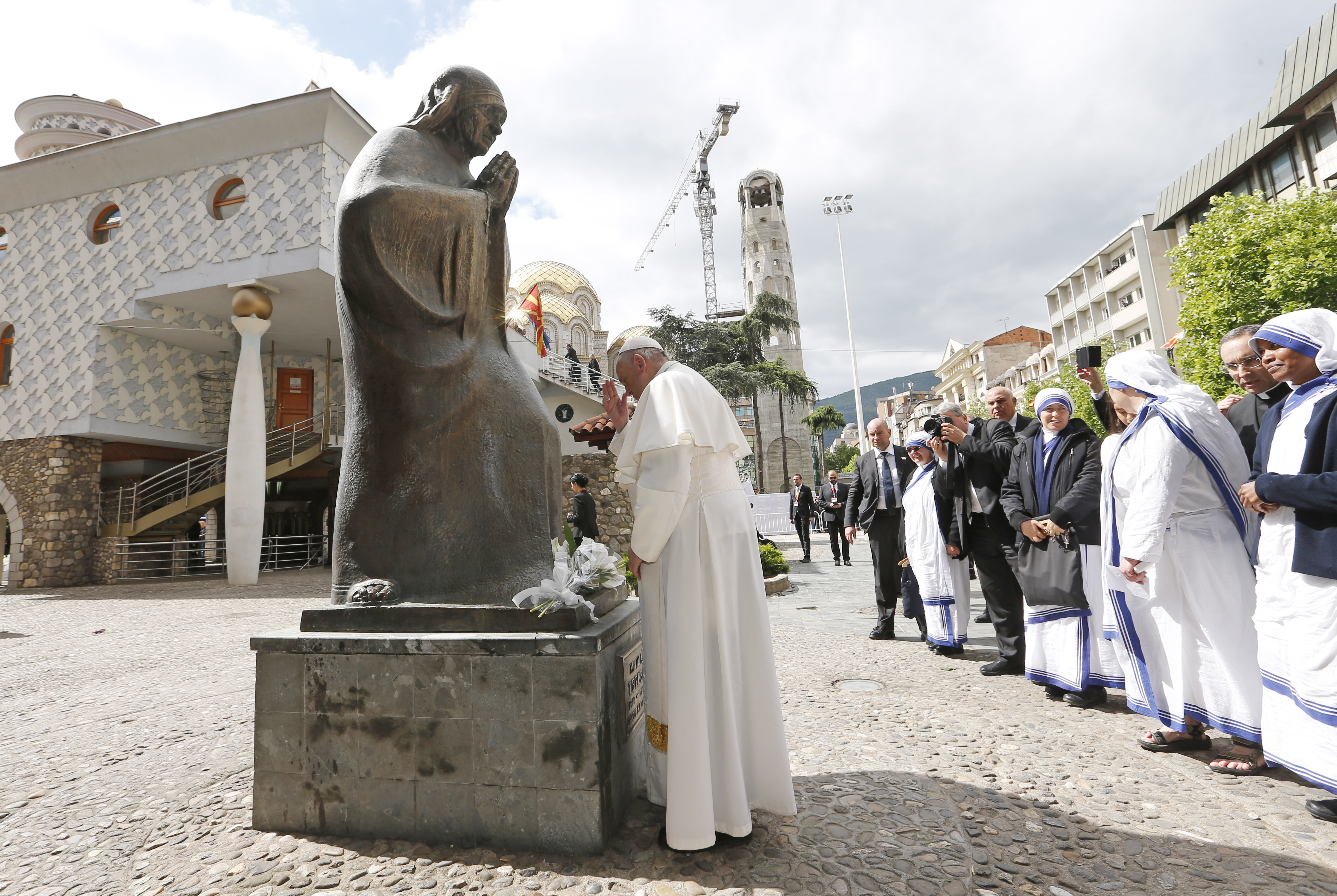 Pope draws lessons from Mother Teresa in city of her birth