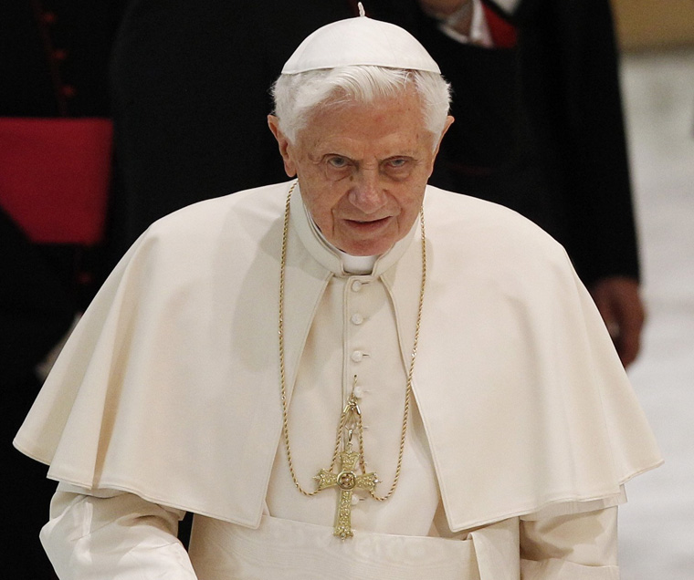 Pope Francis, retired Pope Benedict questioned for McCarrick report