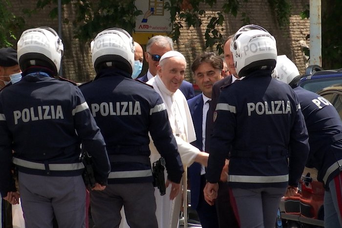 Pope released from hospital, prays at Rome basilica