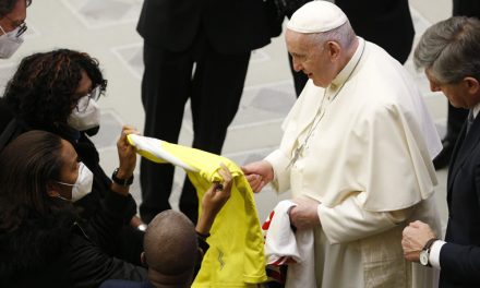 Denying dignity of work is an ‘injustice,’ pope says