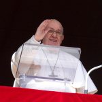 Jesus laid down his life out of love for each person, pope says
